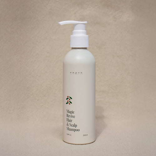Frøya Organics Champú Mágico Revitalizante para Cabello y Cuero Cabelludo en tarro de vidrio con tapa – vista frontal del champú revitalizante