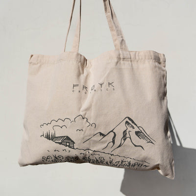 Frøya canvas tote bag with a printed Arctic mountain design