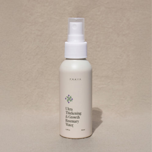 Frøya Organics Agua de Romero Ultra Densificante en tarro de vidrio con tapa – vista frontal del spray para densificar el cabello